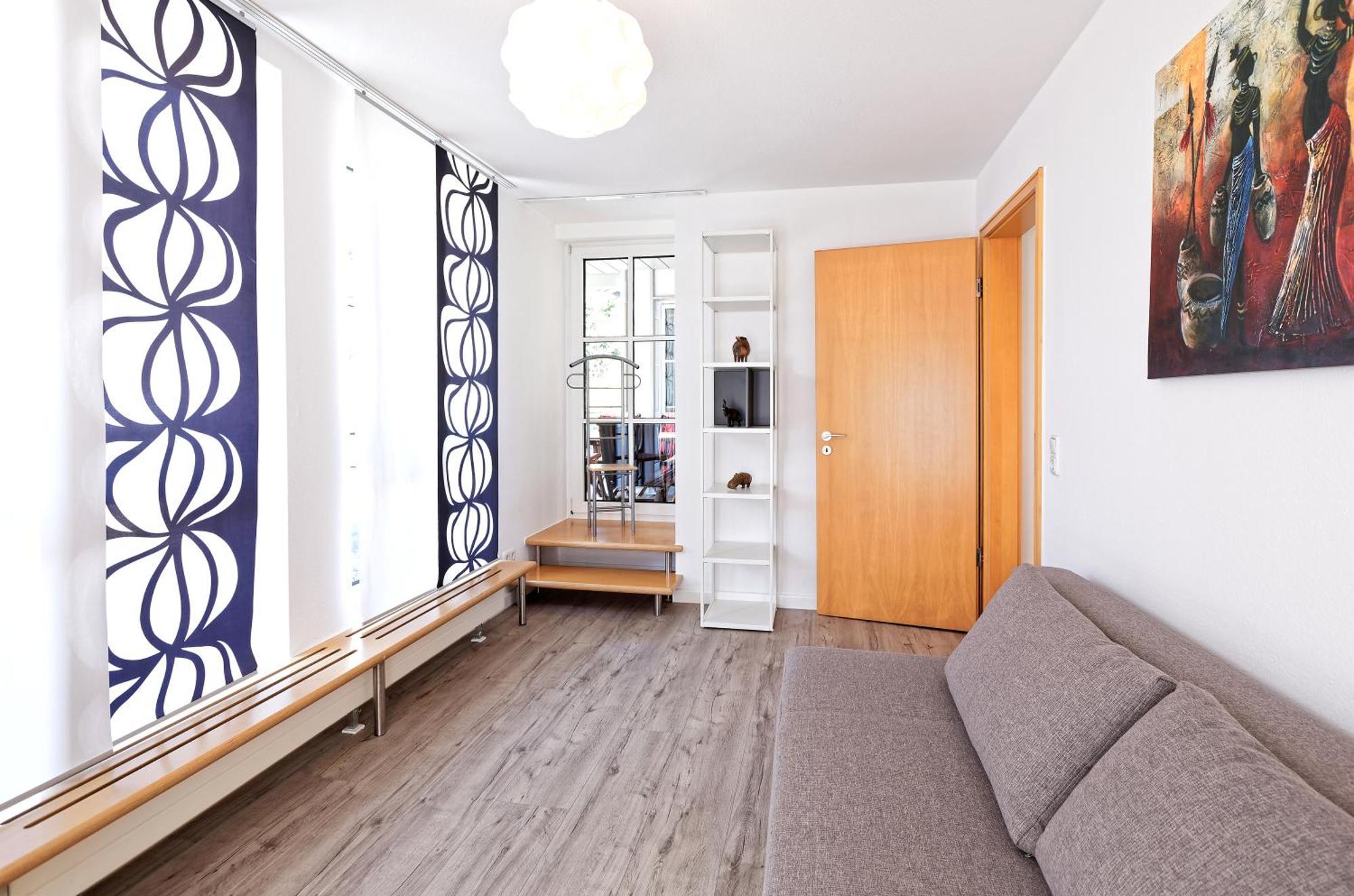 Grosszuegiges Helles Penthouse -Komplette Etage- Mit Balkon Und Stellplatz In Ruhiger Lage Kulmbach Luaran gambar