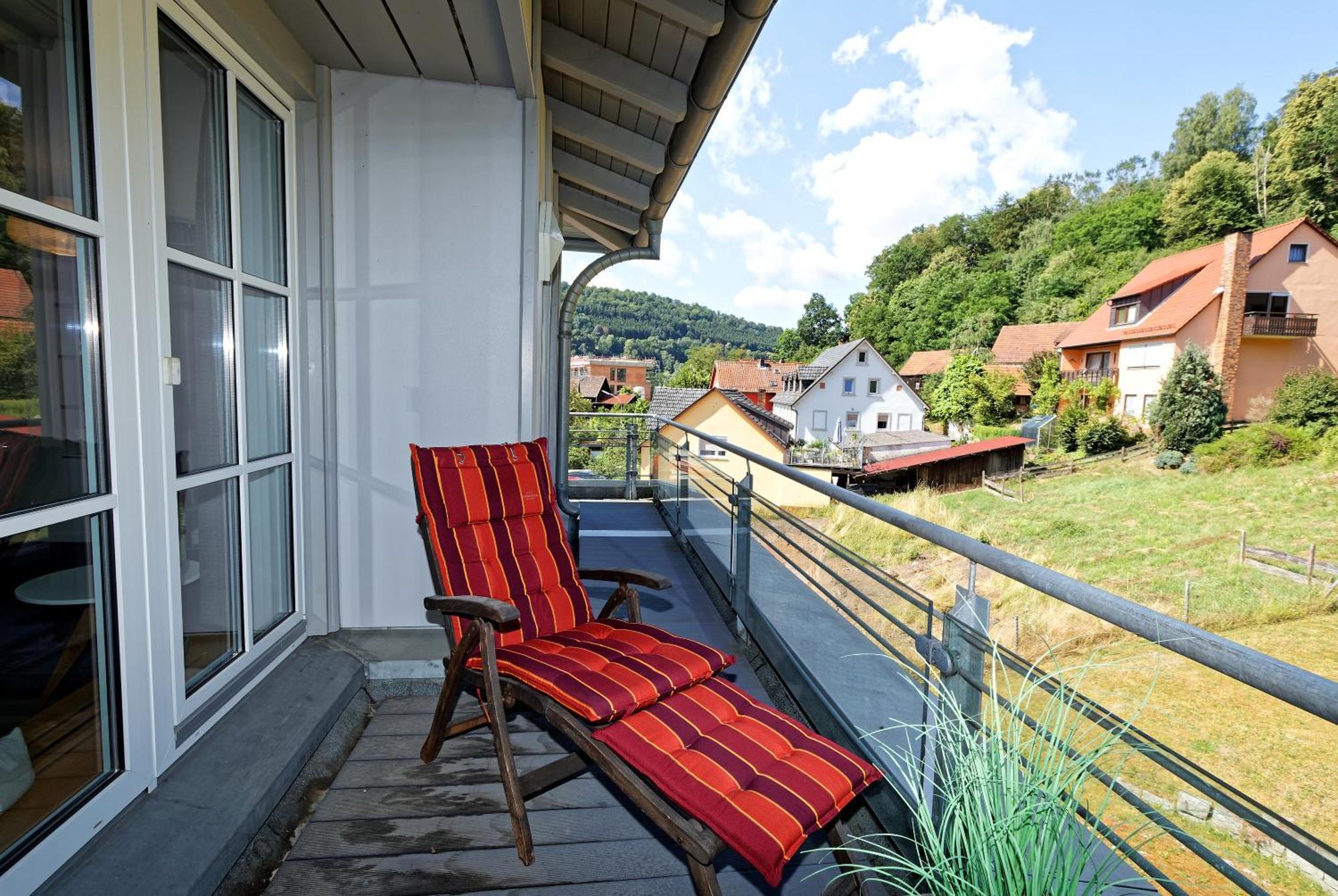 Grosszuegiges Helles Penthouse -Komplette Etage- Mit Balkon Und Stellplatz In Ruhiger Lage Kulmbach Luaran gambar
