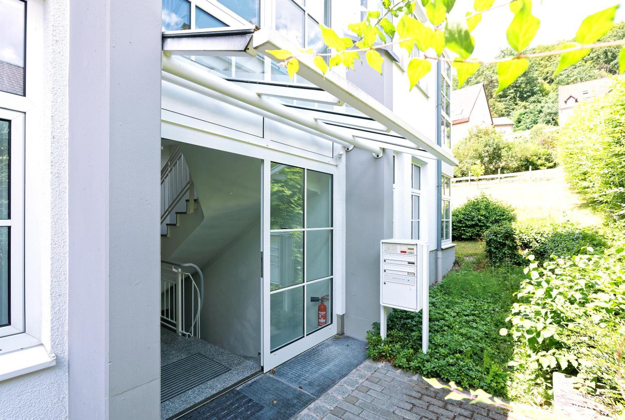 Grosszuegiges Helles Penthouse -Komplette Etage- Mit Balkon Und Stellplatz In Ruhiger Lage Kulmbach Luaran gambar
